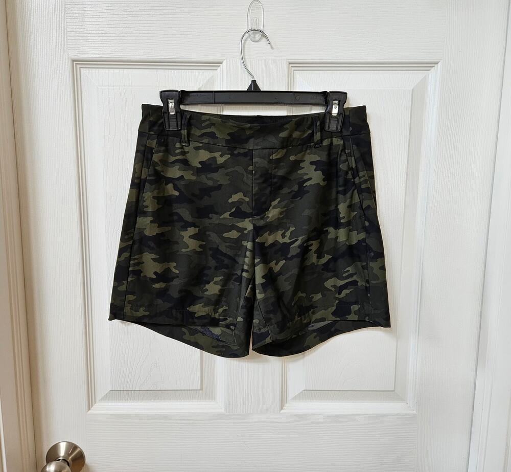 Spanx Camo Athletic Shorts Womens Small Green Black Stretch Performance Golf